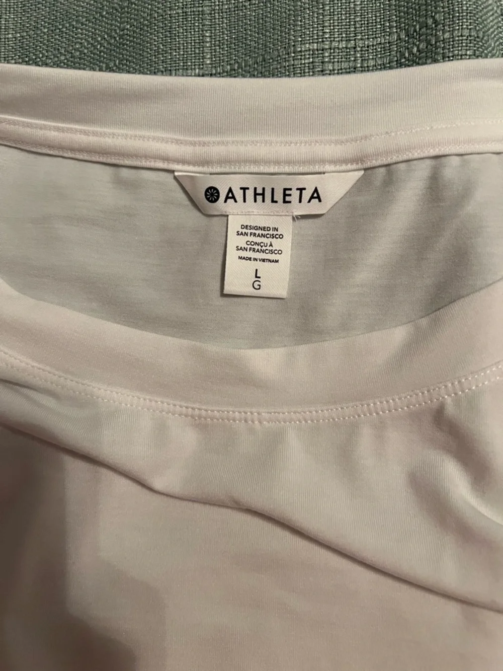 Athleta Getaway Tee White Ruched-Shoulder Sleeveless Tank